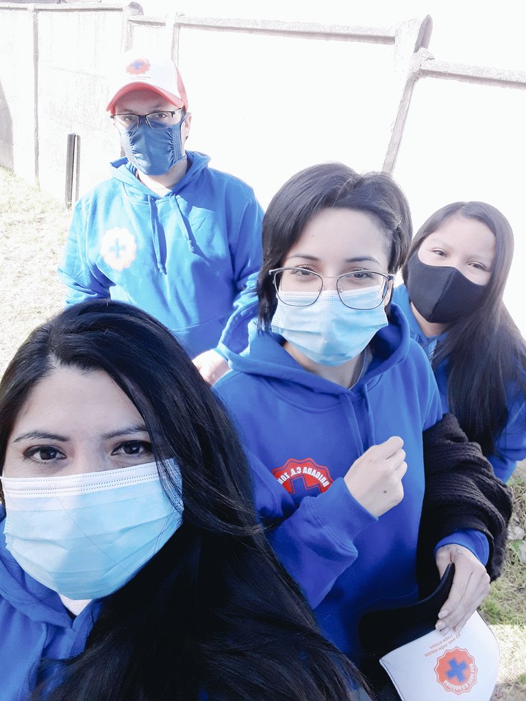 Parte de nuestro equipo <a href="/Brigadazonasur/">Brigada C.A ZonaSur ⛑</a> <a href="/Bzonasur1/">Brigada C.A Zona Sur 2</a> 
Nos tocó un hermoso día en nuestra ciudad. Ya dando por terminado nuestra misión 
Una canasta navideña.
Poniendo fin a campañas solidarias este 2020.
Ahora a dedicarnos al 100% a nuestra labor de brigadistas
#brigadistasde🖤