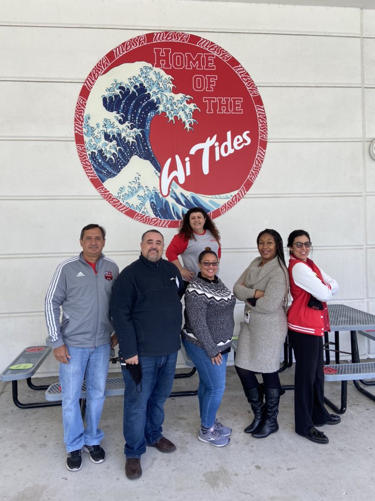 bccespedes's tweet photo. Hi Tides for Life @mariatrod664 #TeamworkMakesTheDreamwork #thegreatnorth @echej31 @AEdwardsShin @MBSHPTSA @MiamiBeachSr #hanukkah2020 #MerryChristmas2020 @mdcps @MiamiBeachNews https://t.co/Z6HCEGgW1u