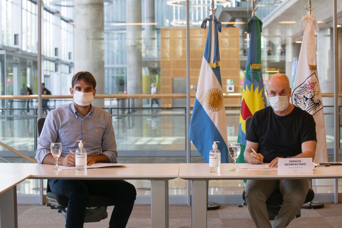 gerardosinis's tweet photo. Sumamos una voz más al diálogo del intercambio de experiencias de gestión. Con la firma de @horaciorlarreta y @manupassaglia formalizamos el vínculo entre la Ciudad y San Nicolás para trabajar juntos por mejorarle la vida a nuestros vecinos. #IntercambioBA https://t.co/EDdtACPaOa