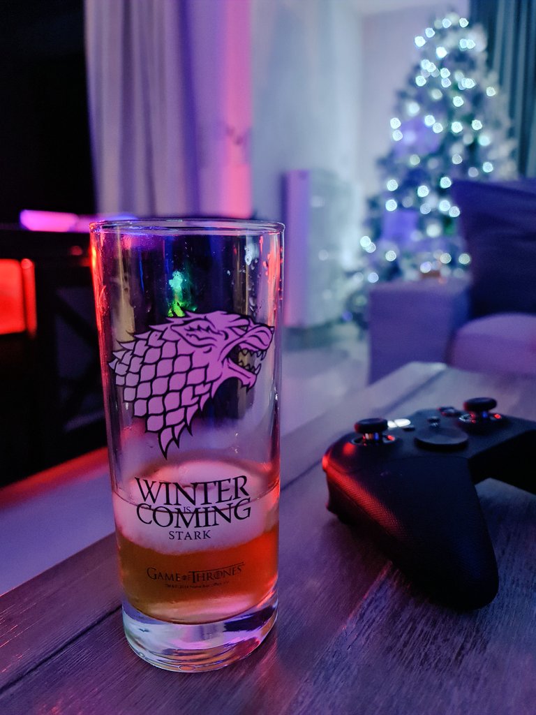 sakiskarpas's tweet photo. Αν δεν είχαμε και το gaming τι θα κάναμε ρε παίδες; https://t.co/Ippuu3yelP