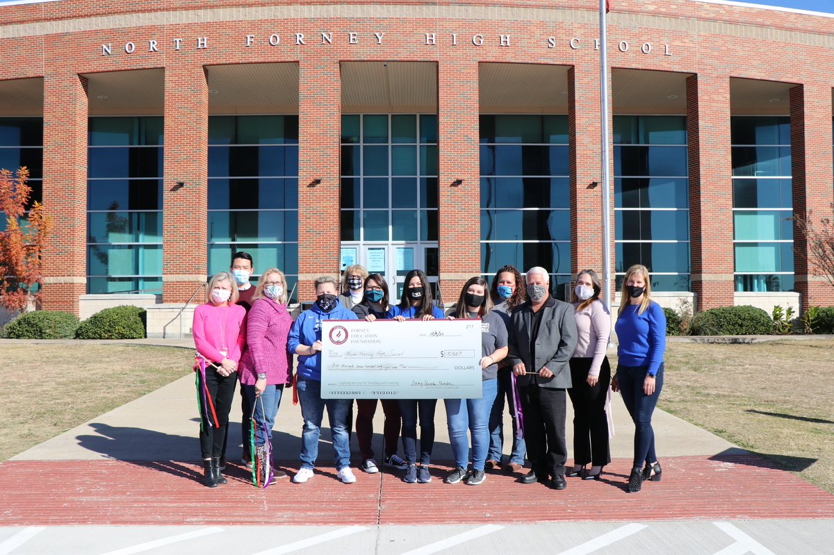 MichaelJungEDU's tweet photo. Thank you @FISD_Foundation! Our @NFHS_TrueNorth teachers & students are blessed by your generosity! #trueNorth #empower #hopehandoff @forneyisd @CoachGarnerNFHS @FernandezAmber https://t.co/sk9DwSPSdq