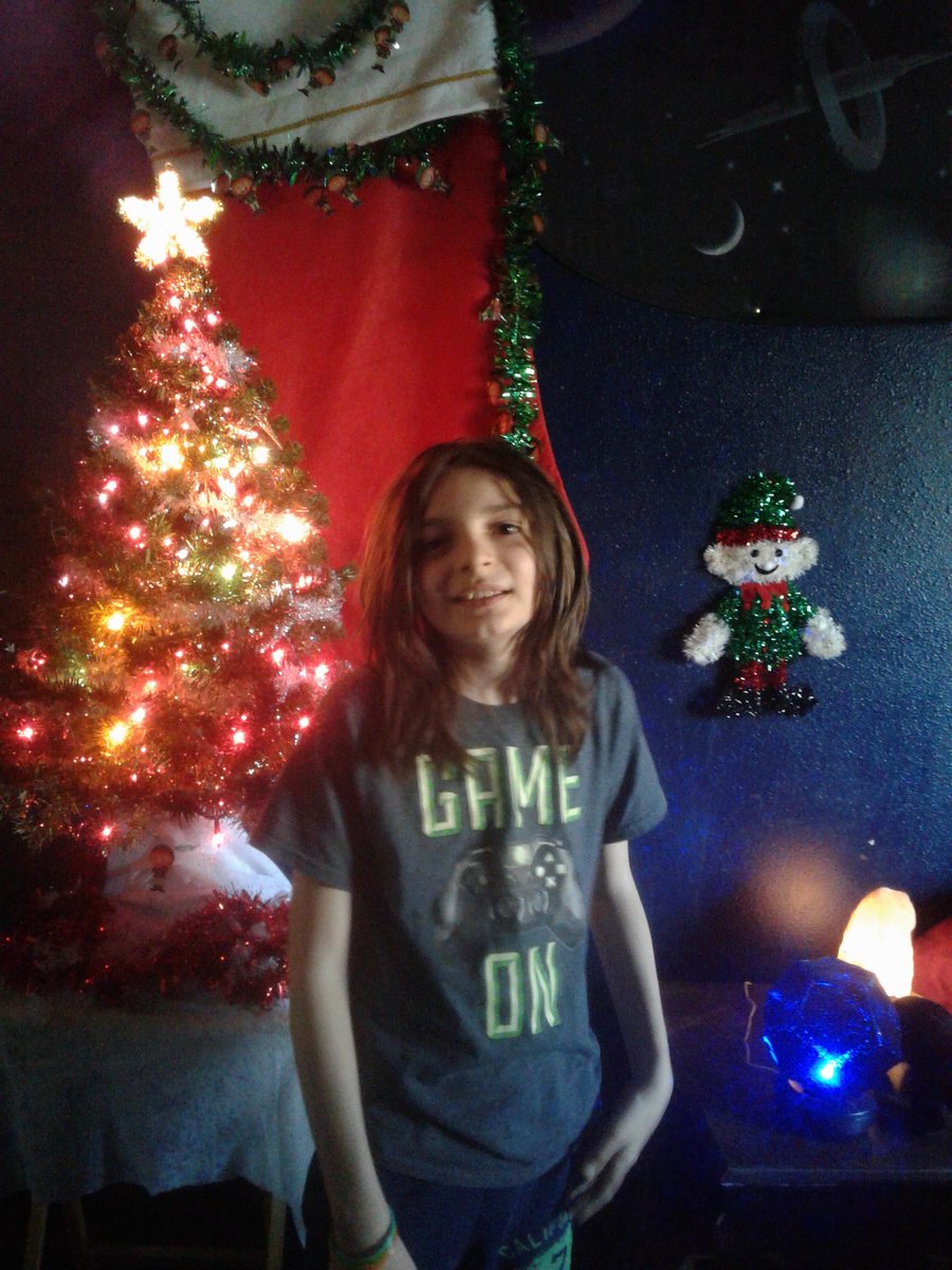 JamesHeidemann's tweet photo. @autcareandshare Happy b day Ryan and Happy Holidays to all. https://t.co/W1NWfdZrmc