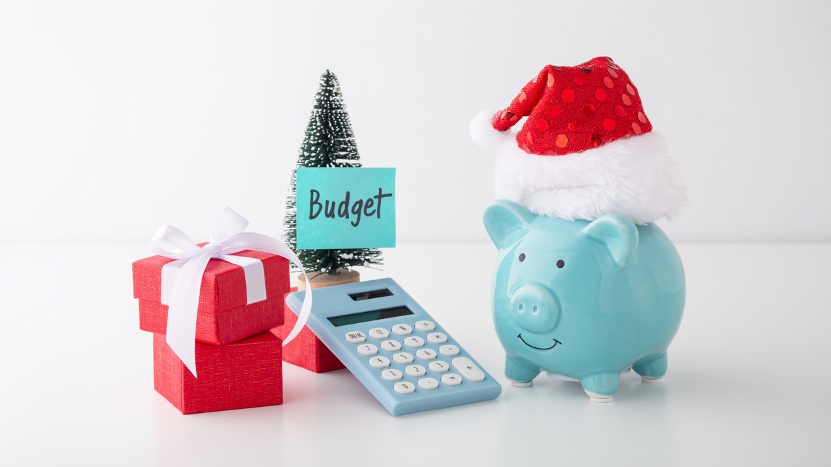 JDICJam's tweet image. Remember to set a budget for all your Christmas shopping. It’s the best way to manage your savings while indulging in the festivities.   

#JDIC #JDICJAM #DepositInsurance #ProtectingDepositsForYouAndMe