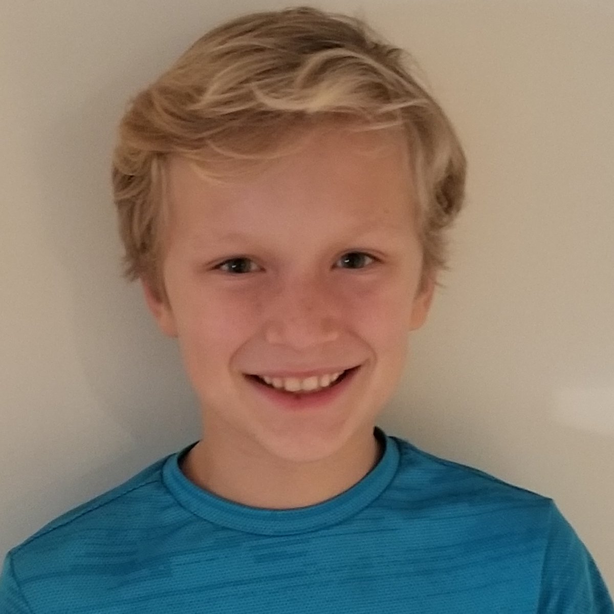 NGSTalks's tweet image. Bravo PERFECT SCORERS!
Four of our Junior students: Domenic Condarcurri (Grade 4), Sofia Visone (Grade 5), Andrew Ksenych (Grade 6), and Khushman Toor (Grade 6) achieved perfect score in Beaver Computing Challenge (BCC)!

#beavercomputingchallenge #beavercomputing #BCC