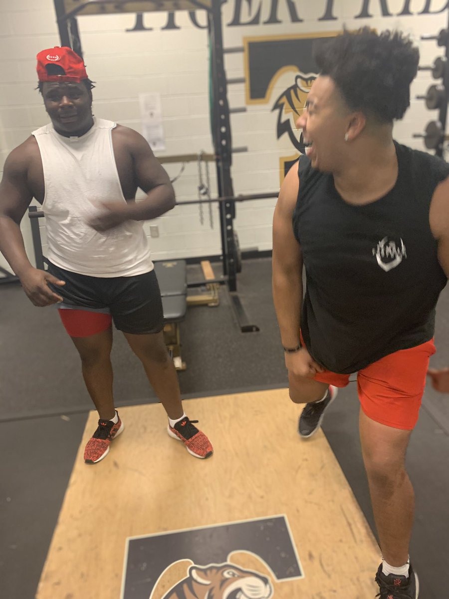 Ty Brown tweet media