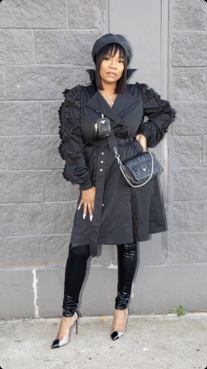 ItsMorgan_ToYou's tweet image. Rocking our “Richh Bxtch” bang unit 😍🔥🔥
.
Head on over to the site to get this look . This unit Comes in 10”-14” 💖 
shopmorganarmanicollection.com 🛍🛍
.
#bangwig #bangunit #wiglife #closurewig #chinesebang #lace #beauty #fashion #hair #chicagohair #atlantahair #weave #affordable