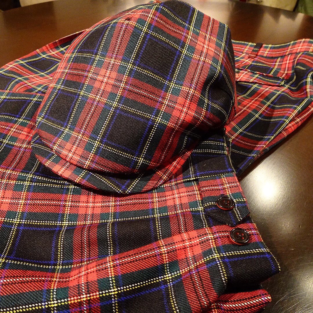 noma56's tweet image. 英国・ハリソンズ TARTANS コレクション、Black Stewartタータンチェックのニッカーボッカーズ＆ハンチングキャップです。

#bespoketailoring #knickerbockers #harrisonsofedinburgh #オーダーニッカーボッカーズ #kt  ハンチングキャップ 
#kt