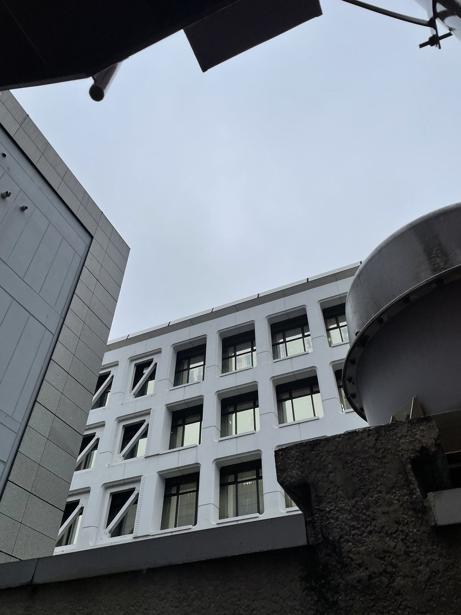 MYMuj38tBLhZeo2's tweet image. 今年最後の東京の今空。
コロナさんのおかげで昨年は50回以上出張したのに今年は10回ぐらいだった😭