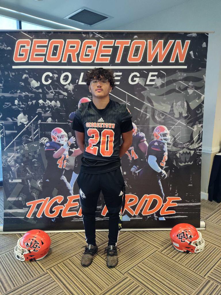 Blessed to have received my first Athletic Scholarship from Georgetown College <a href="/gtown_football/">Georgetown College Football</a> #TigerPride @House_Tigers <a href="/BallardFball/">Ballard Football #Team57</a>
