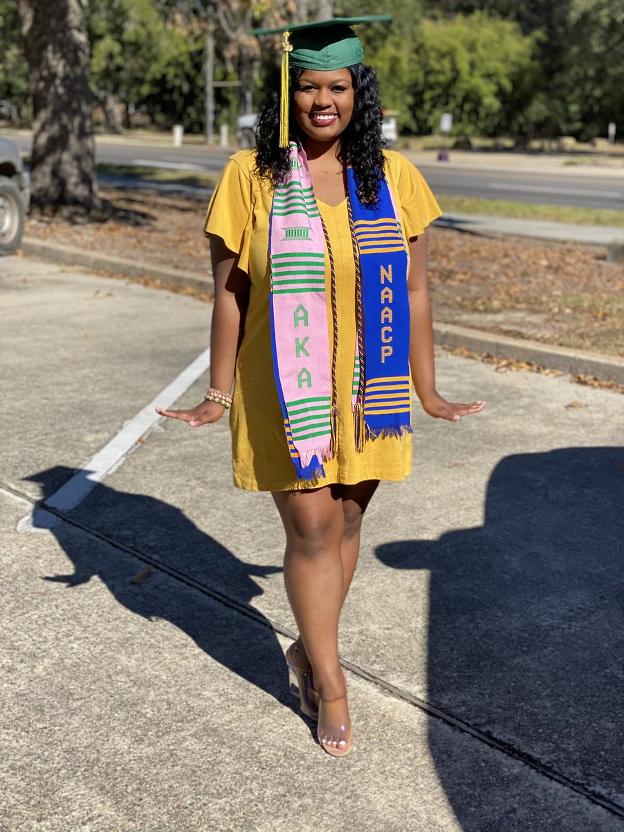 jasminelynise's tweet photo. Today was everything ๐ I can now officially call myself an alumni of Southeastern Louisiana University๐๐๐ #2020graduate #Lionup #prettygirlsgraduate ๐๐ https://t.co/2qrn2aEkom