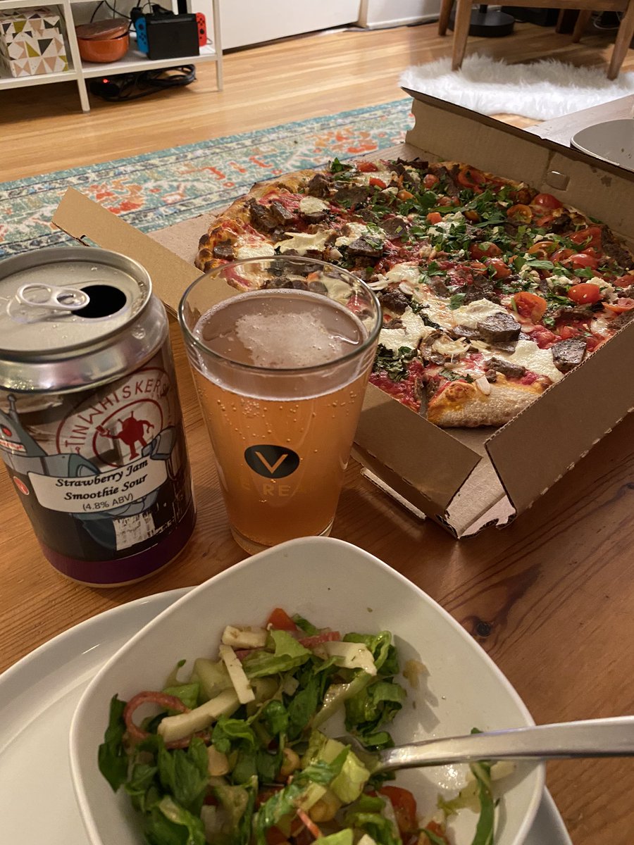 Emma Bums 🍑 tweet media