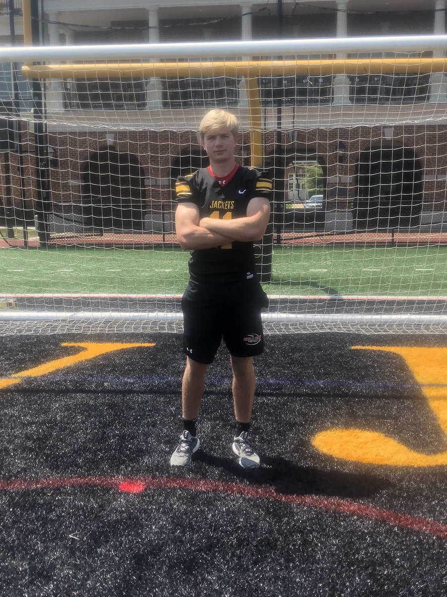 kyleihle's tweet image. Super excited to announce my commitment to attend and play football at Randolph-Macon!