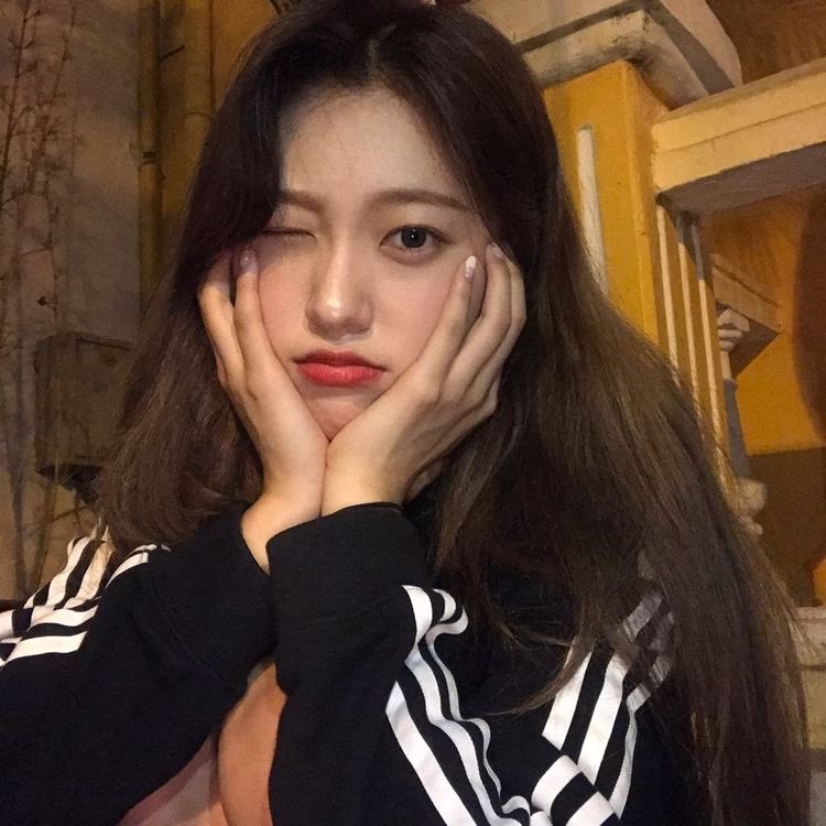 choerry pics that radiate girlfriend material — a thread
