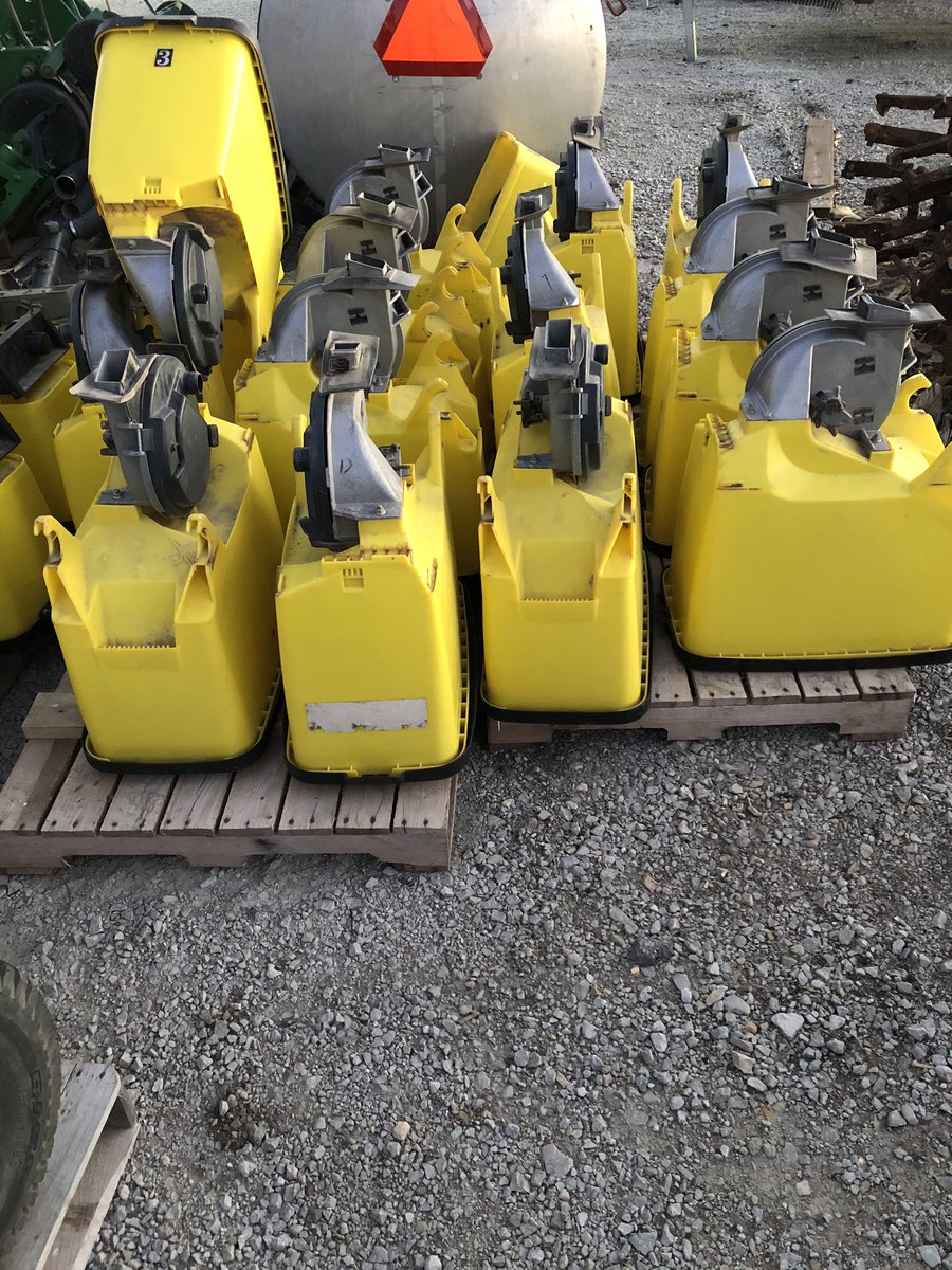 irqeq's tweet photo. We have planter parts off of a @JohnDeere 1780 for sale. They also fit many other makes. They are all in working order.  We are putting a strip-till bar together with the frame. We have them all priced and ready to be moved.  @irqeq call us @ 815 351 8124. #farm #forsale #plant21 https://t.co/oGsEb9tZiB