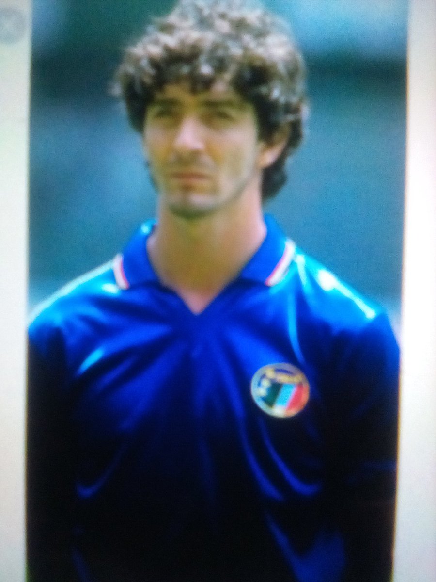 Murió Paolo Rossi

Basta  2020