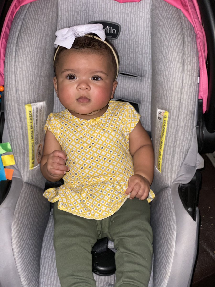 RespectMy__Call's tweet image. Don’t nobody love me like my daughter love me 🥰