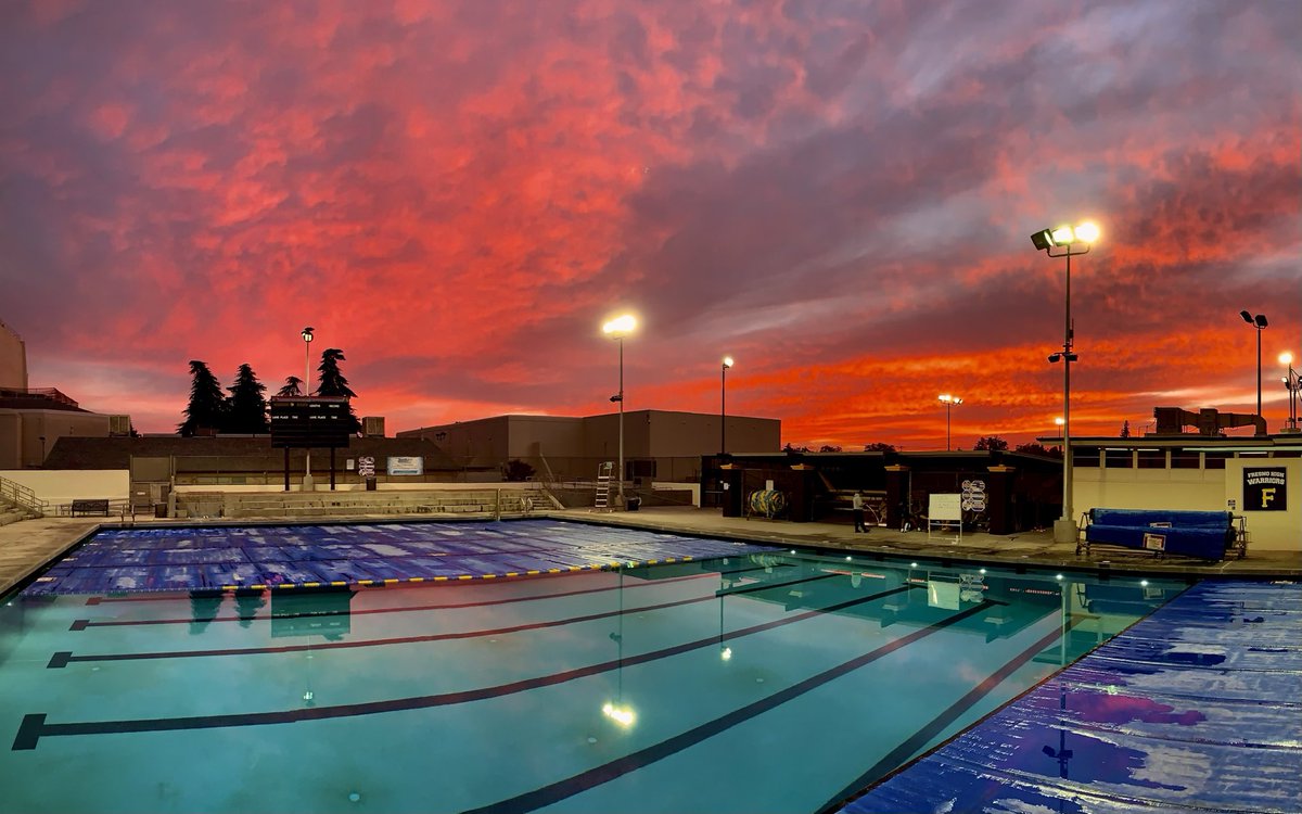 ⁦The pool deck at Fresno High is a great place for many reasons. Thanks Coach Vinuela for your dedication ⁦<a href="/The_FHS_Daily/">Fresno High Warriors</a>⁩