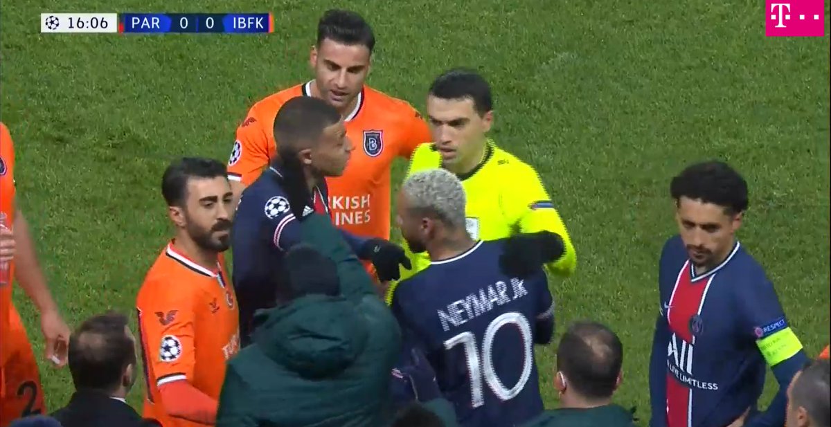 min 16:05 Demba Ba asks his colleagues to leave the pitch for the first time.min 16:13: Mbappe to Hategan: "Get him [Coltescu] out!"