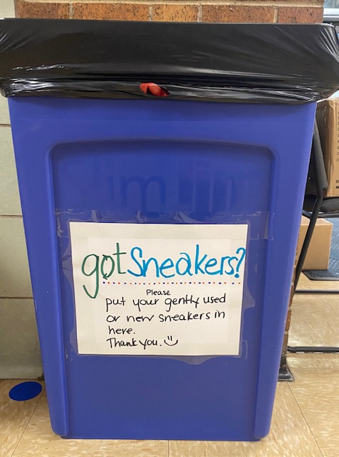 Got sneakers? Clean out your family's closet of unwanted athletic sneakers and drop them off in our main lobby. "GotSneakers" will distribute the sneakers around the world, specifically within impoverished nations. This PTA fundraiser supports our sixth graders. 👟👟👟
