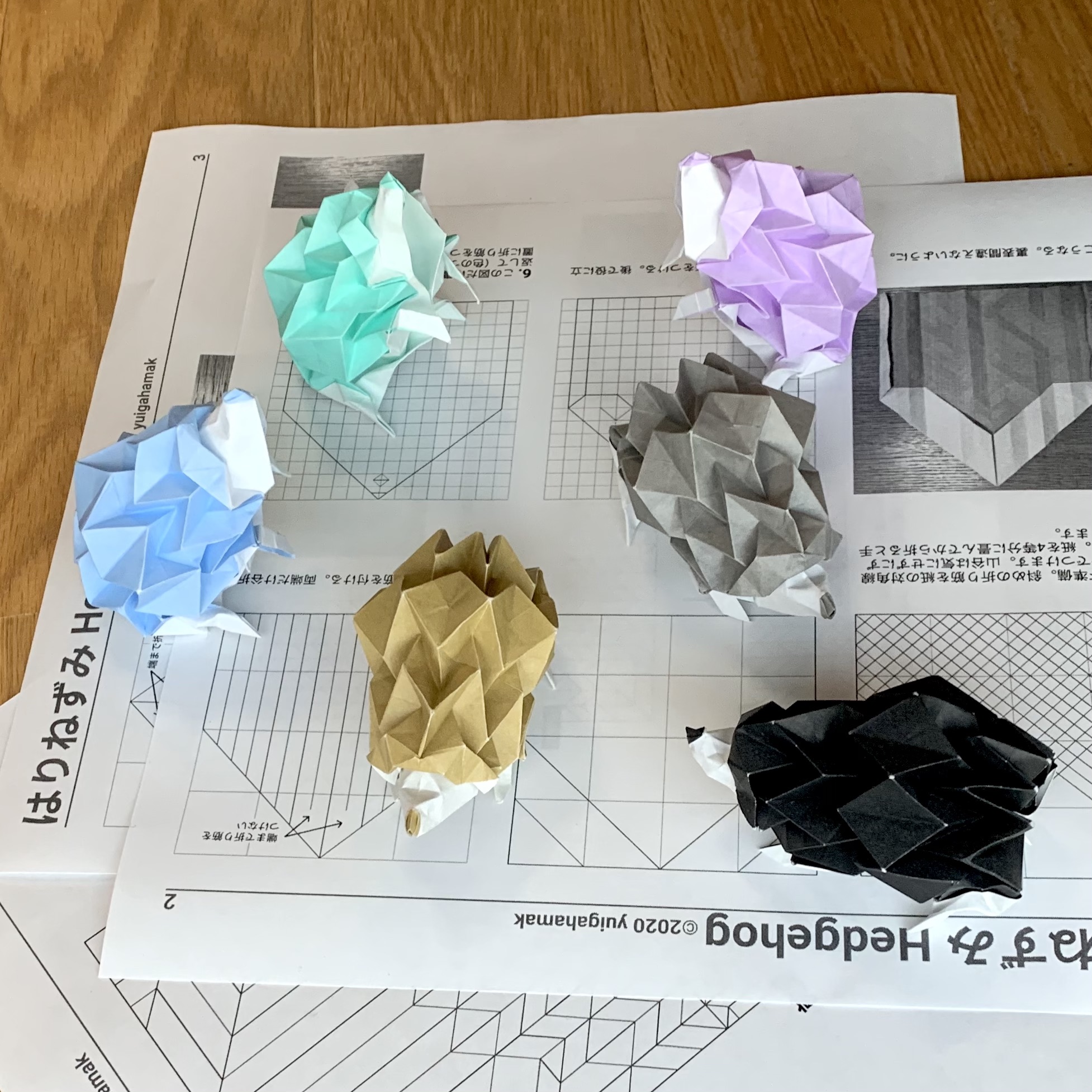 Kenken 拙作ハリネズミの折り方解説作りました 折り途中写真と展開図でぐだぐだ説明します 用語の説明はしてませんので折り紙経験者 が対象になります 折れた報告まってます スレに続く T Co Znbgrbvftg Twitter