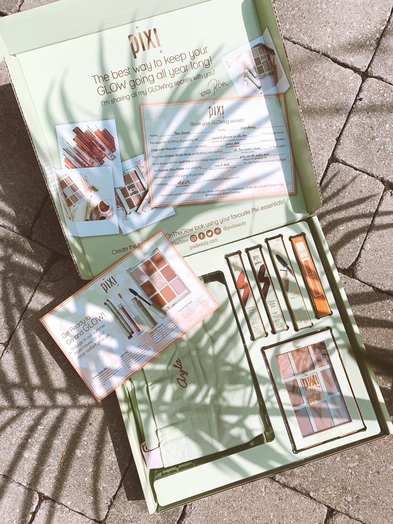 AylaDiktas's tweet photo. Got this gorgeous #PR package from @PIXIBeauty ❤️ Can’t wait to try these! #pixibeauty #pixiperfect #glow #NaturalBeauty #bblogger #blogger #beauty #bbloggers #toronto #rt #Canada #bloggerstribe #BloggerBabesRT #tips #beautiful #photography #BBlogRT #thursdaymorning #ontheglow https://t.co/l05X2hy259