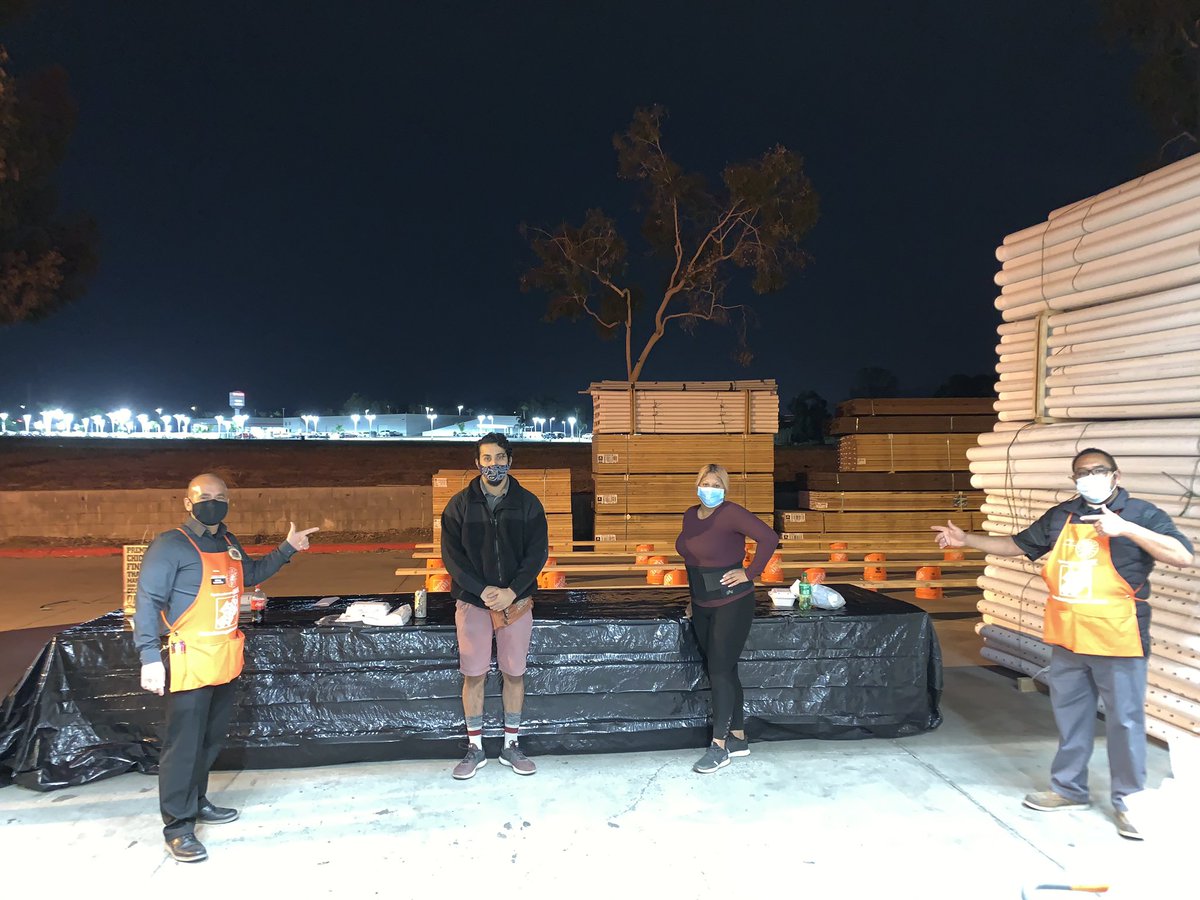 josephgarciathd's tweet photo. Tonight we recognized the best night crew in retail! D38 is truly the heartbeat of the store! Thank you for all you do every night! 1013RedlandsStrong! https://t.co/xMvCi7Qf0A