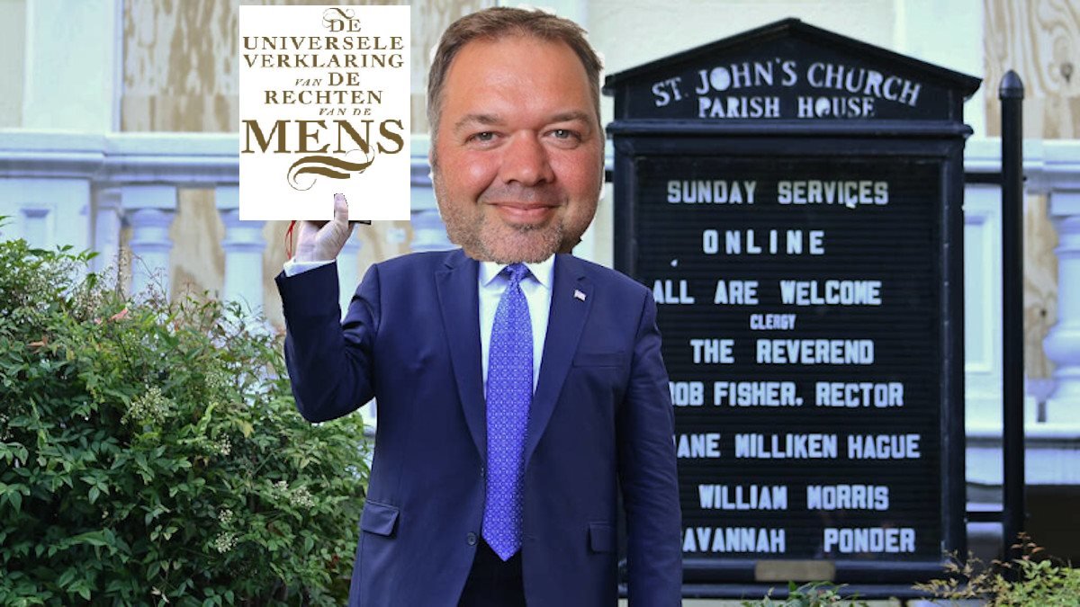 GroenGangmaker's tweet image. Wereldwijd wordt het universele karakter van mensenrechten in vraag gesteld: 'Mensenrechten zijn belangrijk, maar...'

Door mensenrechten te beschermen, beschermen we elkaar. Daarom zeggen wij: 'Mensenrechten zijn belangrijk, punt.' #humanrightsday 

facebook.com/groengangmaker…