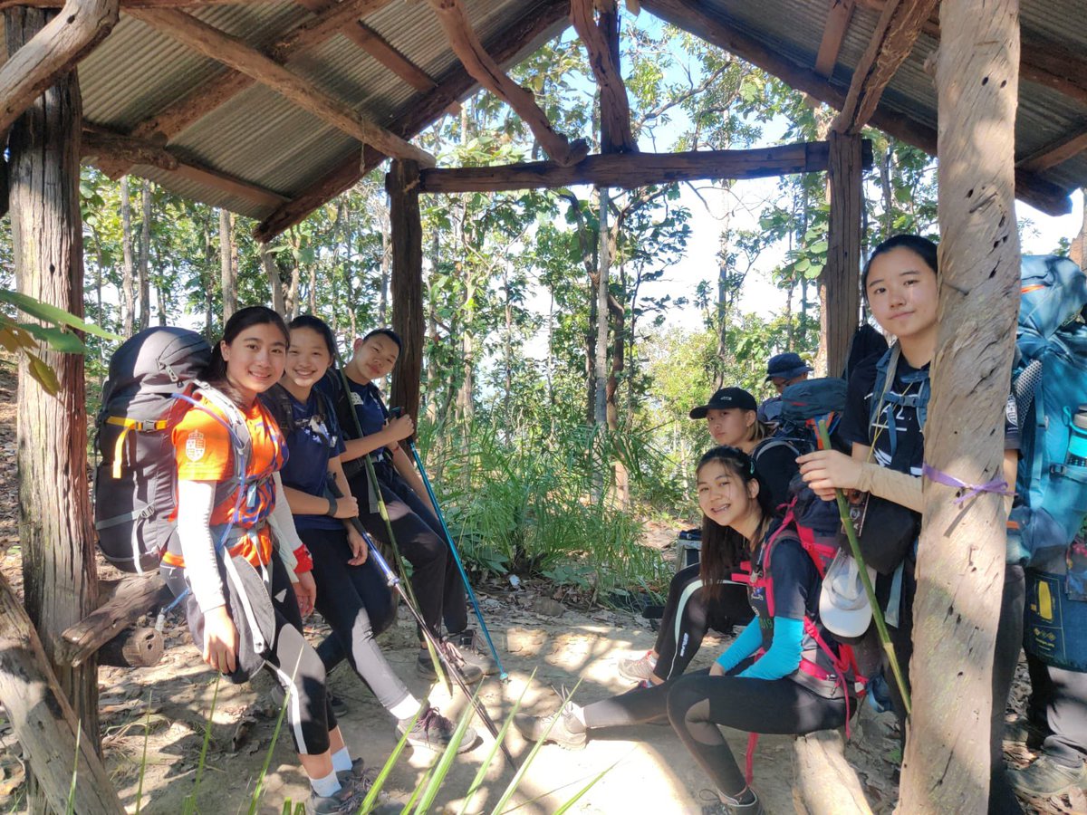shbseniorschool's tweet photo. Year 12 DOEIA Gold students meeting the tough challenge of their Adventurous Journey in the remote mountains of Chiang Mai Province. #WeAreShrewsbury #DOEIA #MaeOn #Thailand https://t.co/jww60VcYHK