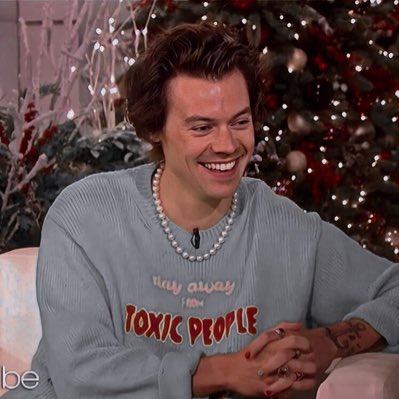 iamharrys_'s tweet photo. Its CHRISTMAS https://t.co/QdyGH4Qc47
