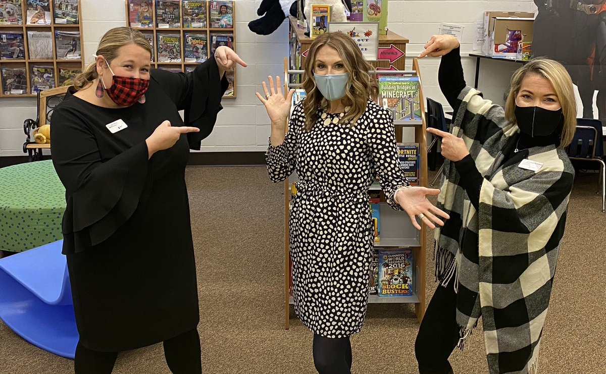 gmlovetolearn's tweet photo. We are celebrating our very own Dr. Megan Sutton on being named St. Louis Suburban Exemplary New Principal. Congratulations on this very well deserved honor! #HeritageRocks @HPCubs https://t.co/BfMtLmMHlV