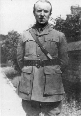 British-Canadian John Buchan created a network of concentration camps, “places of death and malnutrition.” 1 in 3 prisoners was black, whom Buchan described as “strange, sullen, childish.” Another Canadian, Sam Steele, called them “untrustworthy and incapable of gratitude.” (9)