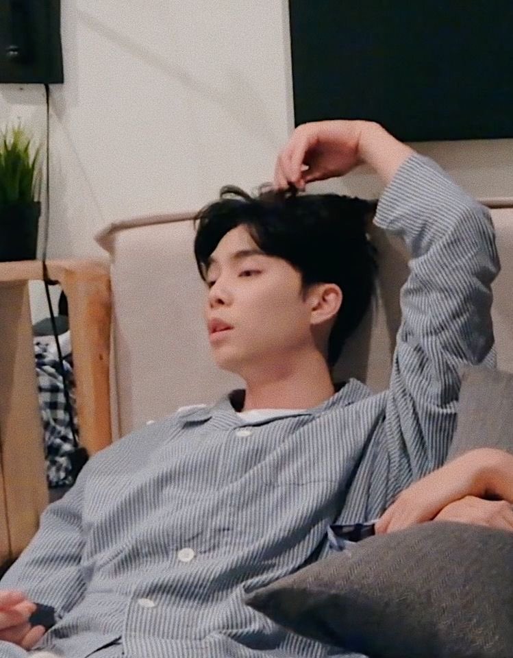 อ้วน เอาของกินมาบนเตียงเฮียไม่ได้นะะะ