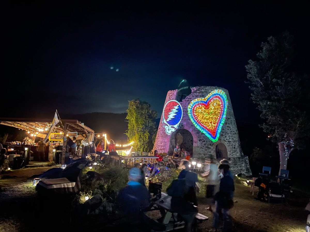 moestradamu5's tweet photo. An epic night of #projectionmapping the beautiful #tiedye art of @MDubDesigns onto the historic #sugarmill at #thewindmillbar on St. John, #USVI! It was a beautiful tribute and I’ll always love continuing to shine your work brother. #RIP #mattwarren #mdubdesigns #lightbrush https://t.co/nsuc2mNlQU