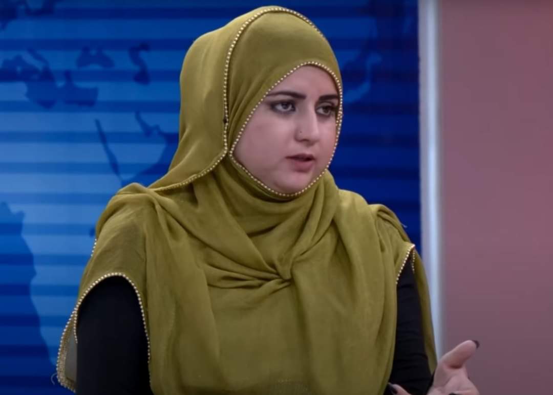 SadaeAzadi's tweet image. نن سهار د انعکاس راډیو ټلویزون ویانده ملالۍ میوندۍ او د هغې موټر چلوونکی محمد طاهر په جلال اباد ښار کې په یوه وسله وال برید کې خپل ژوند له لاسه ورکړی دی. 
#Nangarhar #attacksonjournalists