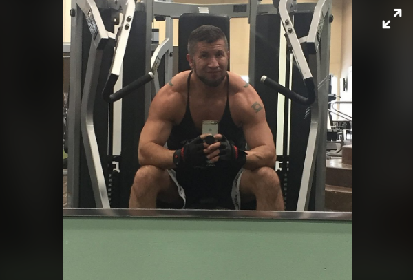 AmySerenity's tweet photo. @ShaneHelmsCom I love seeing beautiful men training and working out , and I know of a beautiful man #TheHurricane #ShaneHelmsCom #aew #AEWDynamite #WWENXT https://t.co/UTQOWJVEn9