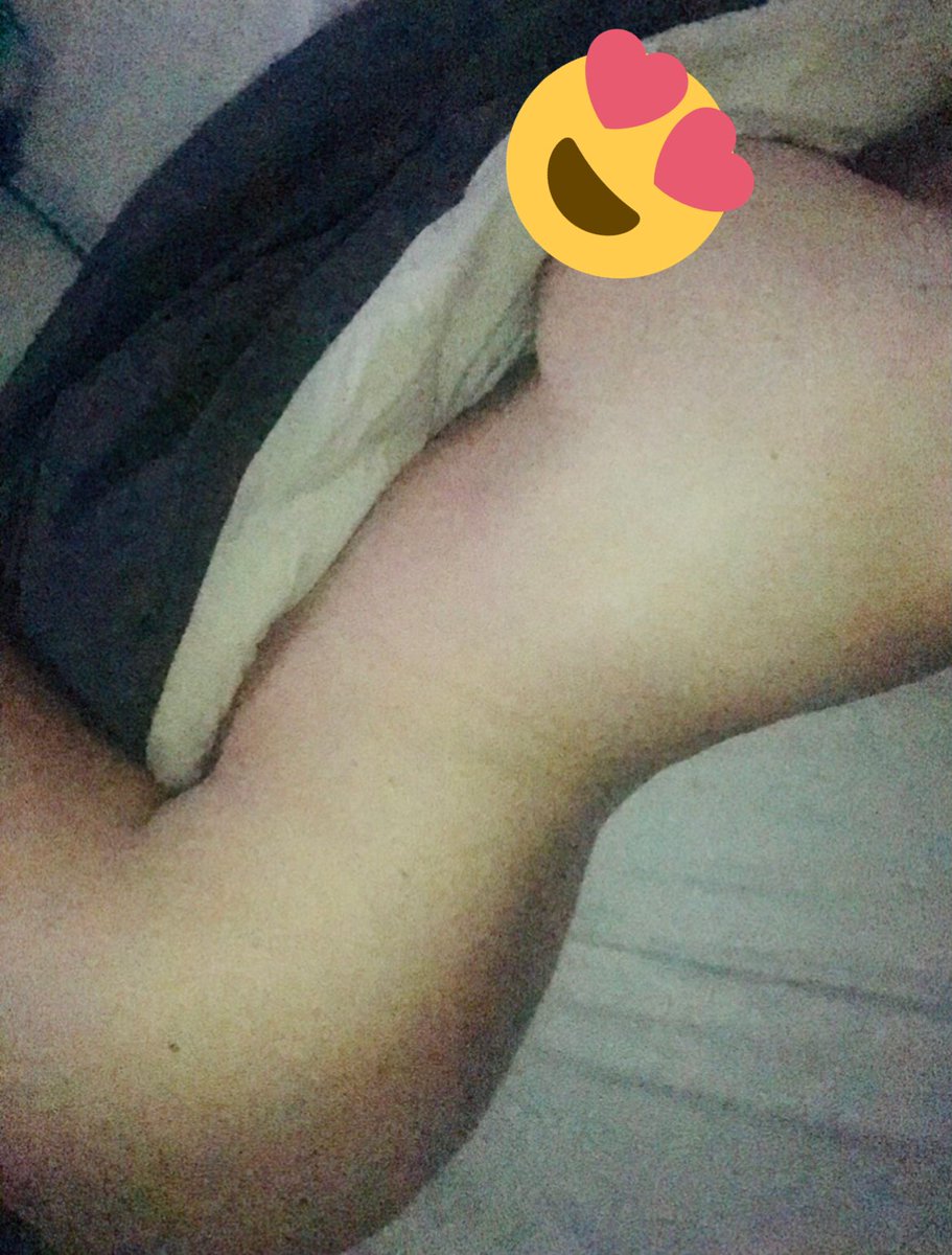 Haybaybae's tweet photo. @OnlyFansNewBie Link in bio 
Cum play. 🎁🎁 
Uploads everyday 🔥🔥 https://t.co/oWPw1WE8Ul