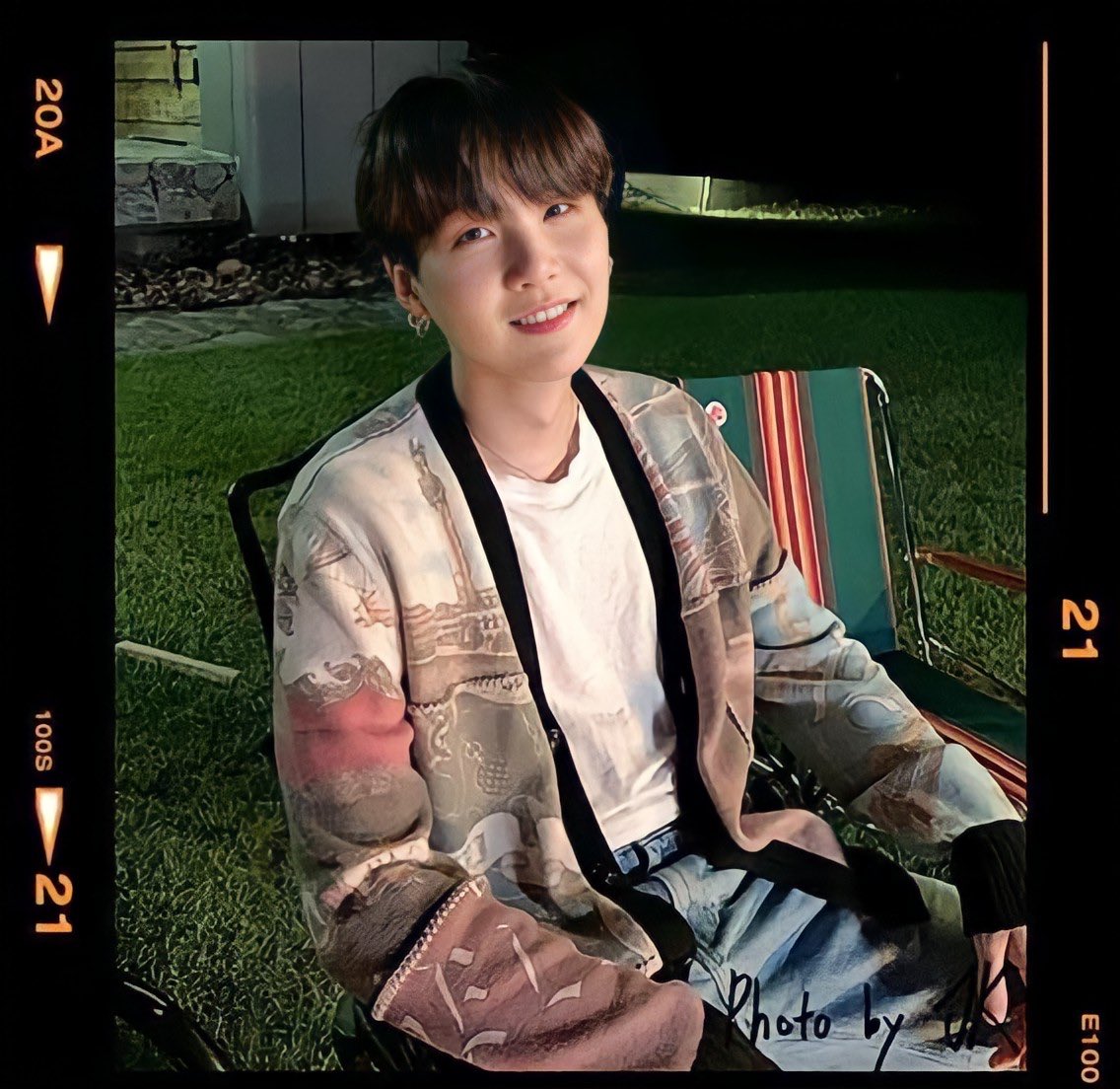 SNurzainab's tweet photo. Natural banget ini mah😭🥰
#BTSARMY https://t.co/FsO04DPY4j