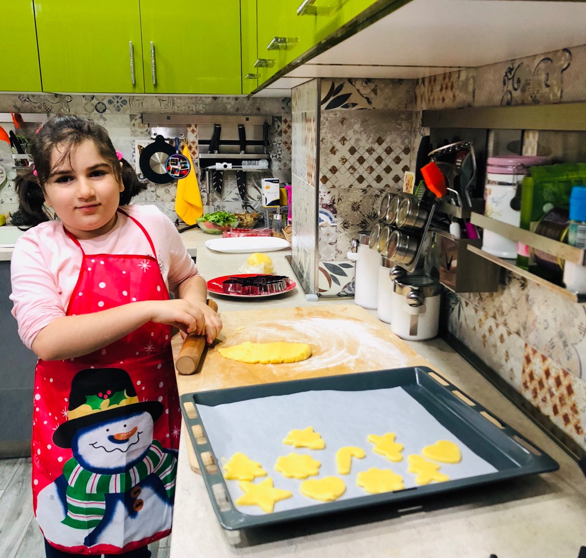 BIST_Year2G's tweet photo. More pictures from our baking activity yesterday.🍪🎅 https://t.co/n1ykhtjUd5