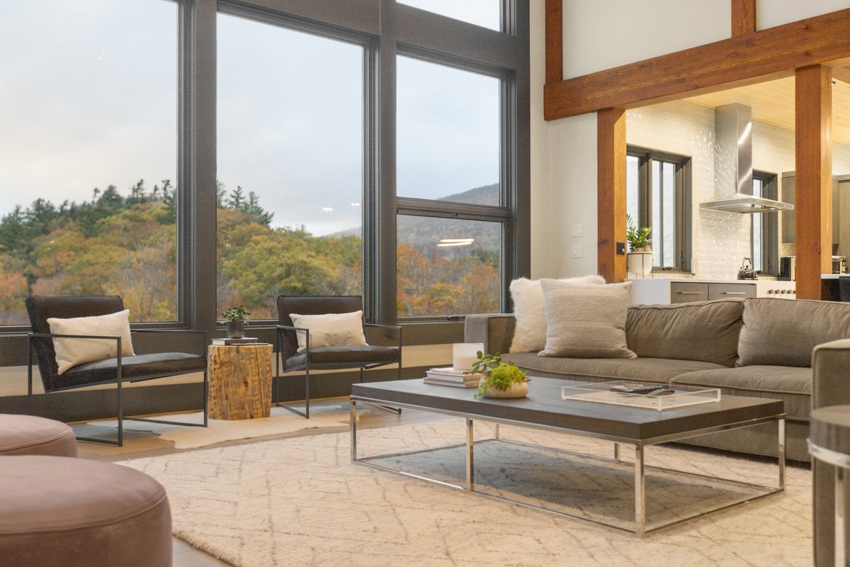 HomesByNEH's tweet image. #WindowsWednesday Let nature be your artwork. #windowwall