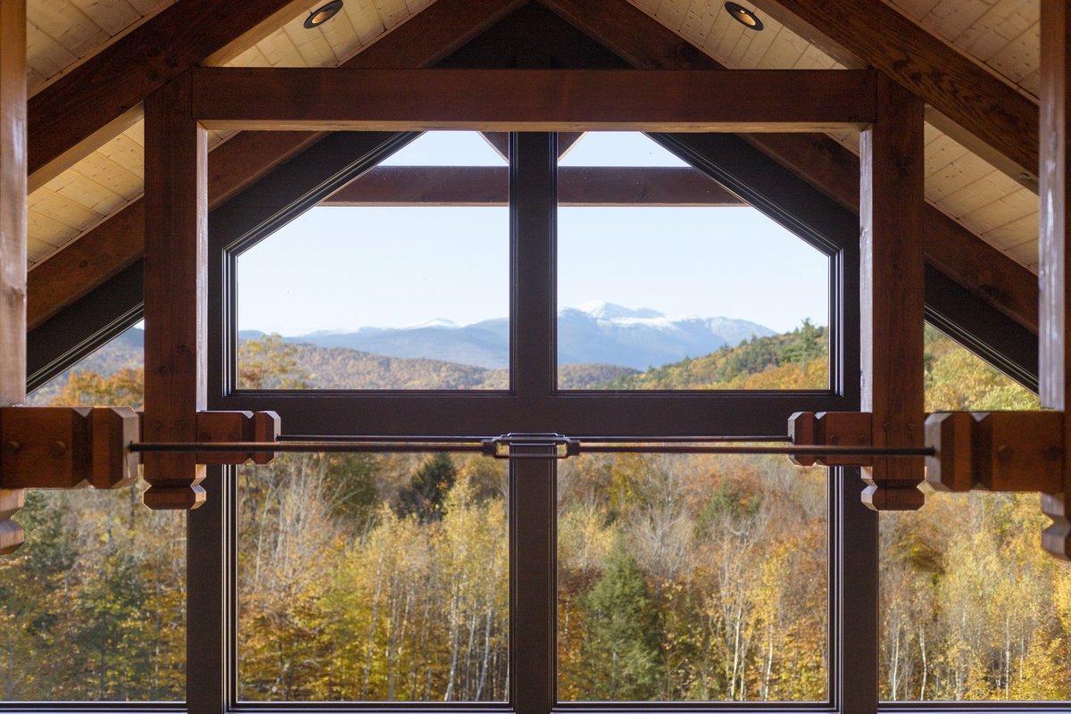 HomesByNEH's tweet image. #WindowsWednesday Let nature be your artwork. #windowwall
