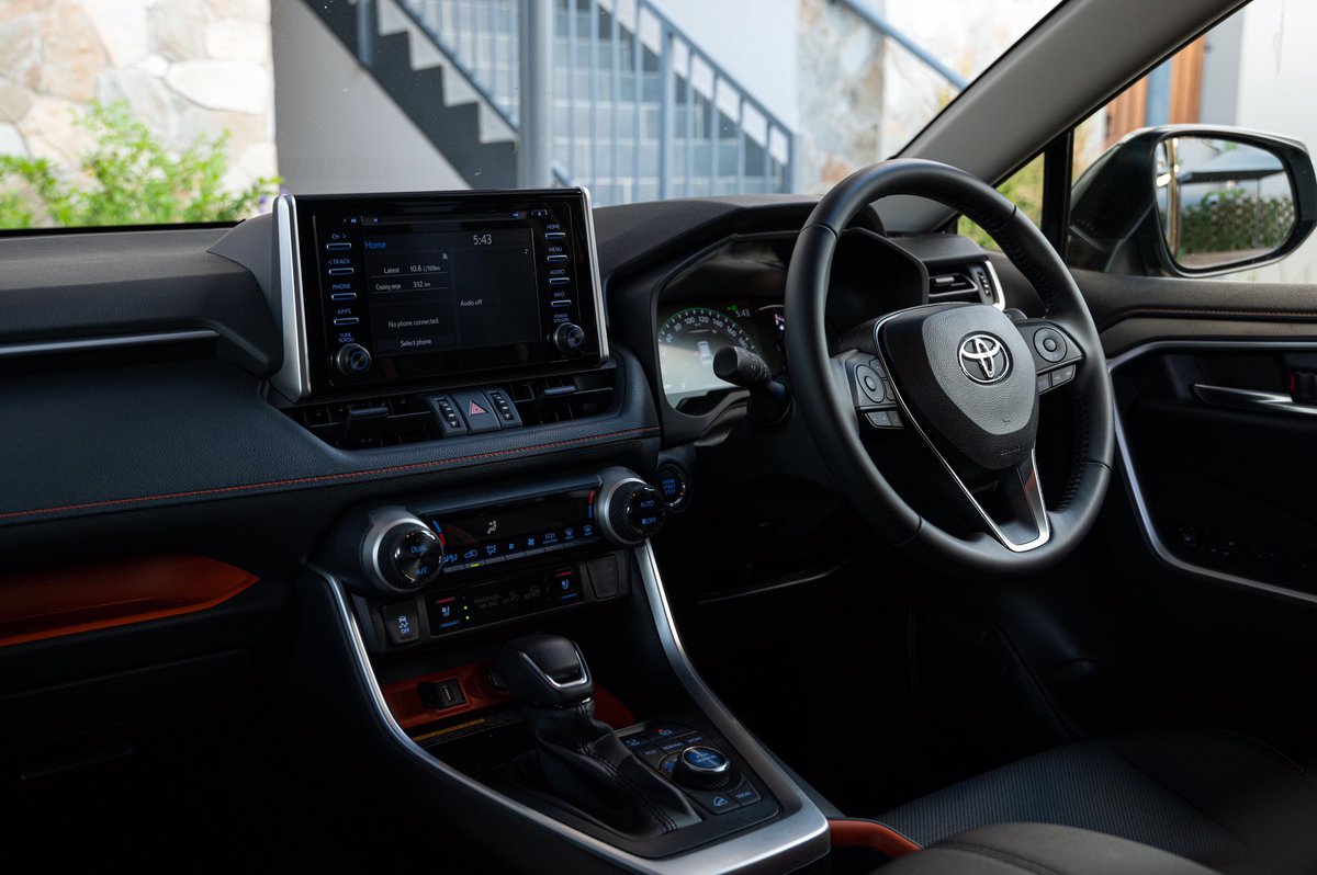khuleonwheels's tweet photo. The new RAV4 is perfectly suited for adventurous families. The RAV4 2.0 GX-R-CVT AWD is priced from R552,600. πΈ: @PixelKollective
#ToyotaRAV4 #ExpectIncredible https://t.co/ZHguinteo4