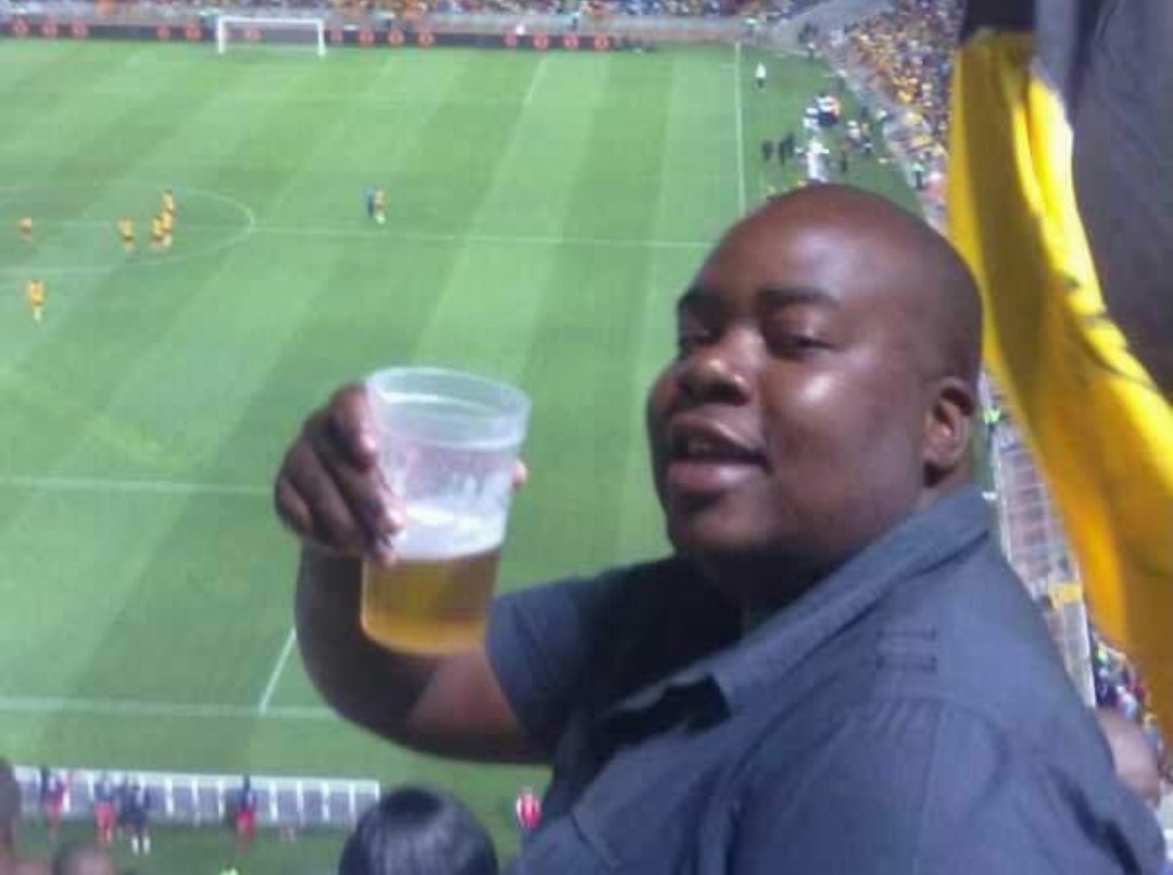 honcies's tweet photo. @tito_mboweni @MbuyiseniNdlozi Ndzi yima na n'wina Maxaka... 🤣🤣🤣 https://t.co/WLalKTXl9X