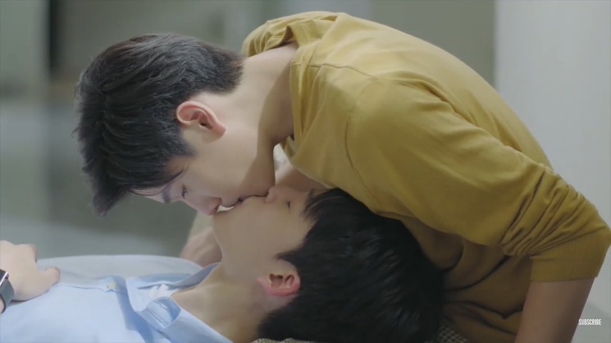 FishUponTheSky_'s tweet photo. These are behind the scenes .... they are really good together 💕
@phuwintang @ppnaravit 
#FishUponTheSky #ปลาบนฟ้า 
#GMMTV2021 https://t.co/uk53CLUO51