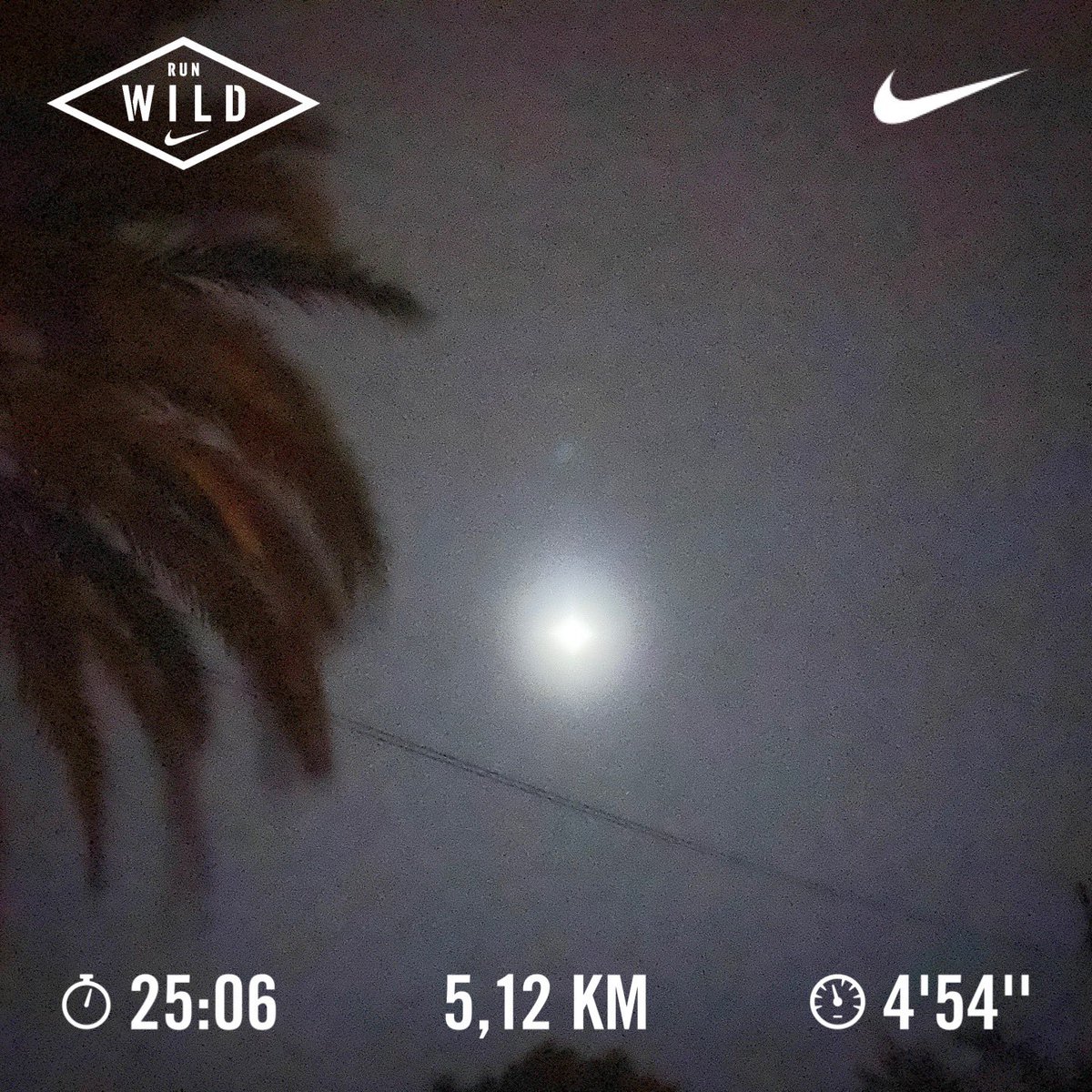 AntonioJSanz's tweet photo. #Thursday #Earlymorning🌗 #NikePlus #JustDoIt #RunWild🏃🏻‍♂️ #Formentera #Healthy❤️ #Harder💪🏻 #Stronger👉🏻 #SumandoKms➕ #Run4Yourself🤟🏻 https://t.co/qhZ8NI6HmG