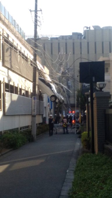 事故 丸広百貨店 川越店の駐車場で車宙吊り おじいさん乗ってる 画像まとめ 川越市新富町 まとめダネ 事故 丸広百貨店 川越店の駐車場で車宙吊り おじいさん乗ってる 画像まとめ 川越市新富町 まとめダネ