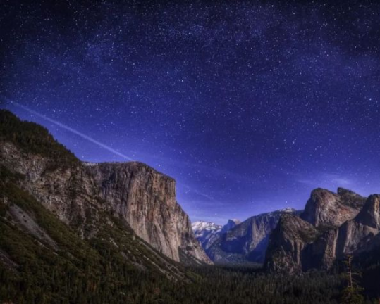 SimpleFlask's tweet photo. This is Yosemite, extremely crazy, peaceful and picturesque.  #outdoorfun #sports #water #yosemite #simpleflask #watercup #travelmug https://t.co/zE6EMxUSm1