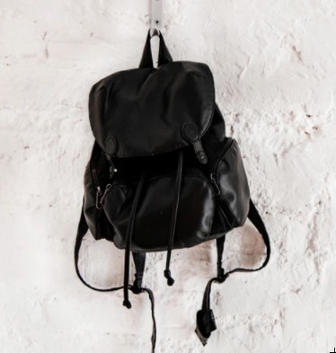 CubicPromote's tweet image. A promotional backpack is the best thing to bring to a merch table, so much room for things!

Photo by Andy Art
cubicpromote.com.au/blog/need-prom…
#merch #backpack #brandedbackpack #promotionalbackpacks #useful #bestmerch