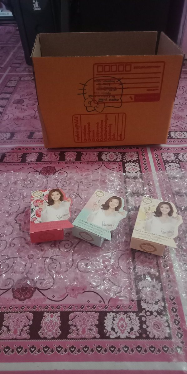 Ben_Shop1979's tweet photo. ขายดีทุกวัน น้ำหอมวิเวียน
😍 https://t.co/fP7eTevAVq