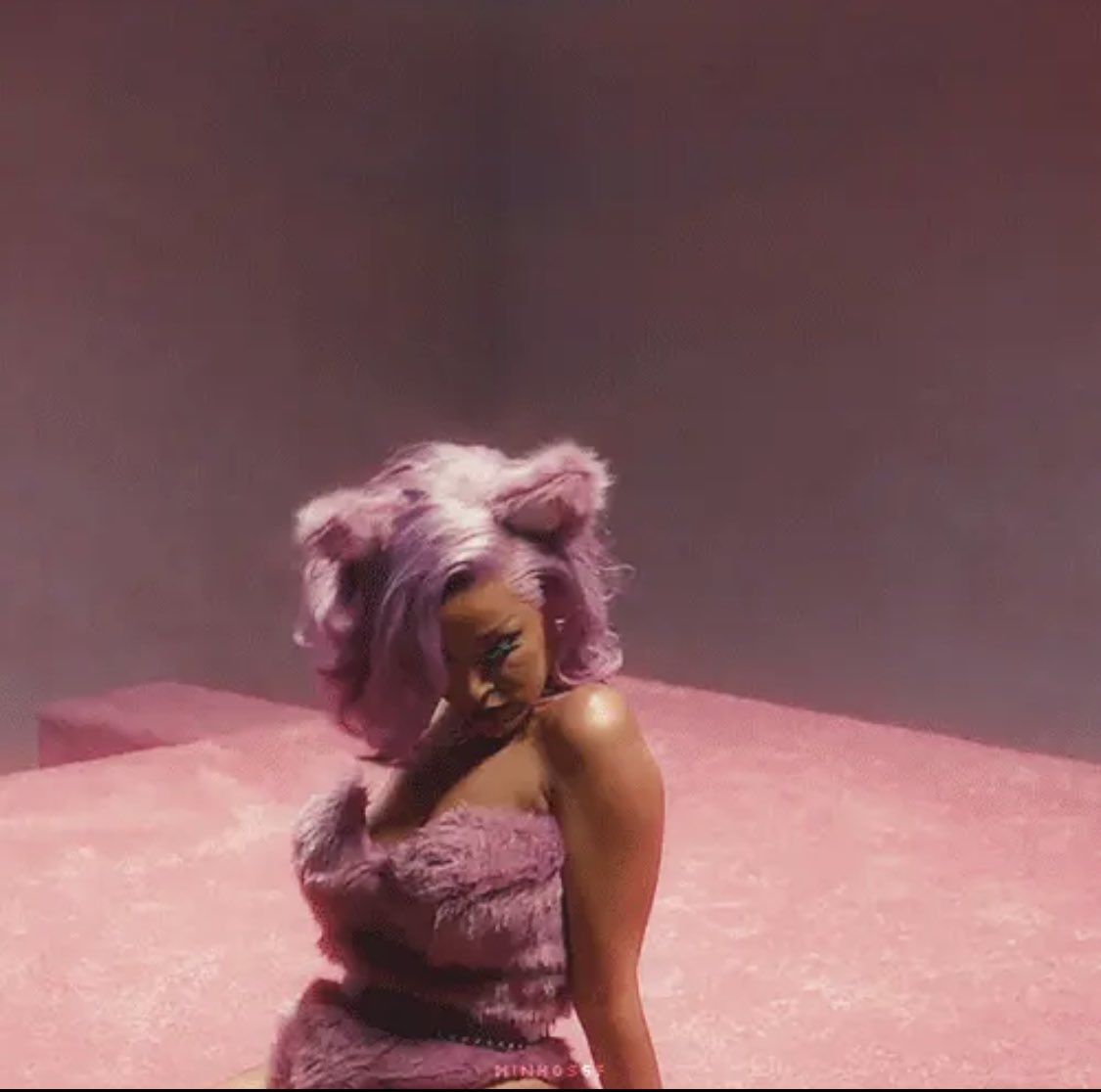 dojaphotos's tweet photo. postponing my suicide until after doja’s album comes out https://t.co/L05xfIFIhf