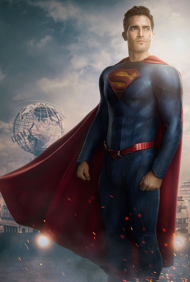 ゆとぴ アメコミ映画情報屋 スーパーマン ロイス での新スーツスーパーマン マンスチ感あってスゴイかっこいい 胸のマークも小さめになったのね